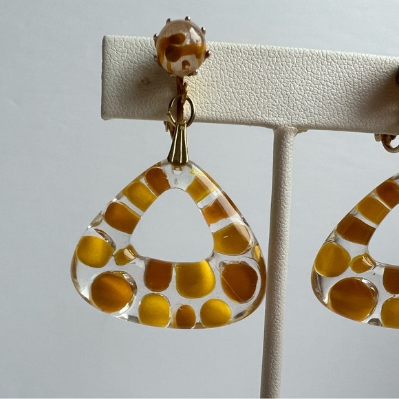 Vintage Retro Flower Power Brooch & Earrings Hong Kong - Picture 3 of 11